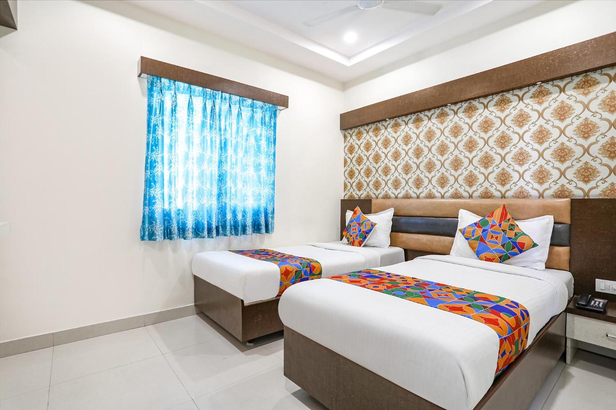 Hotel Fabexpress Geet Residency
