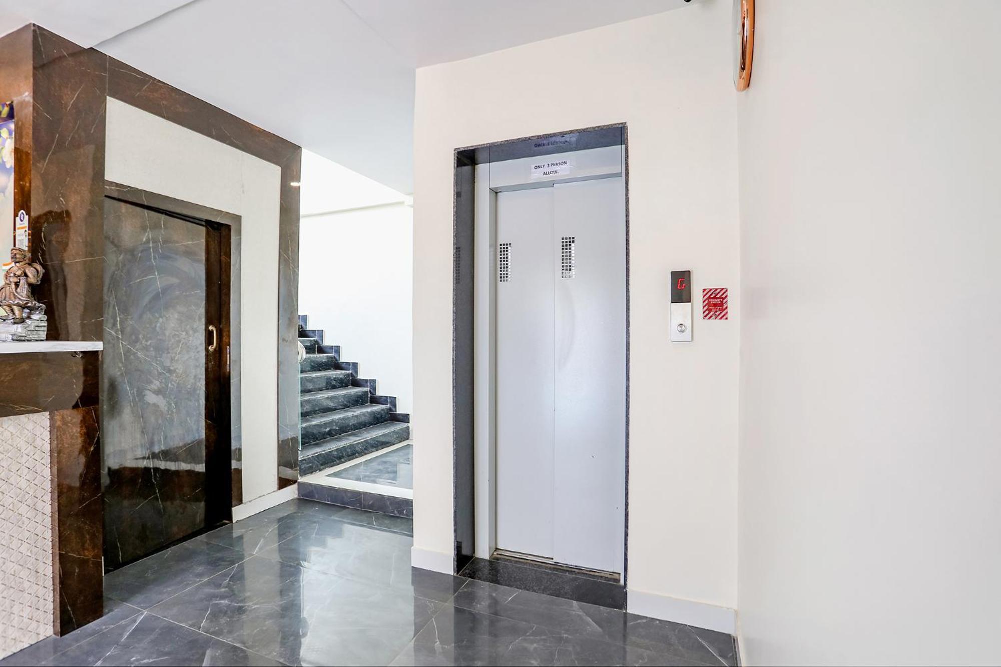 Fabexpress Geet Residency 3* Navi Mumbai