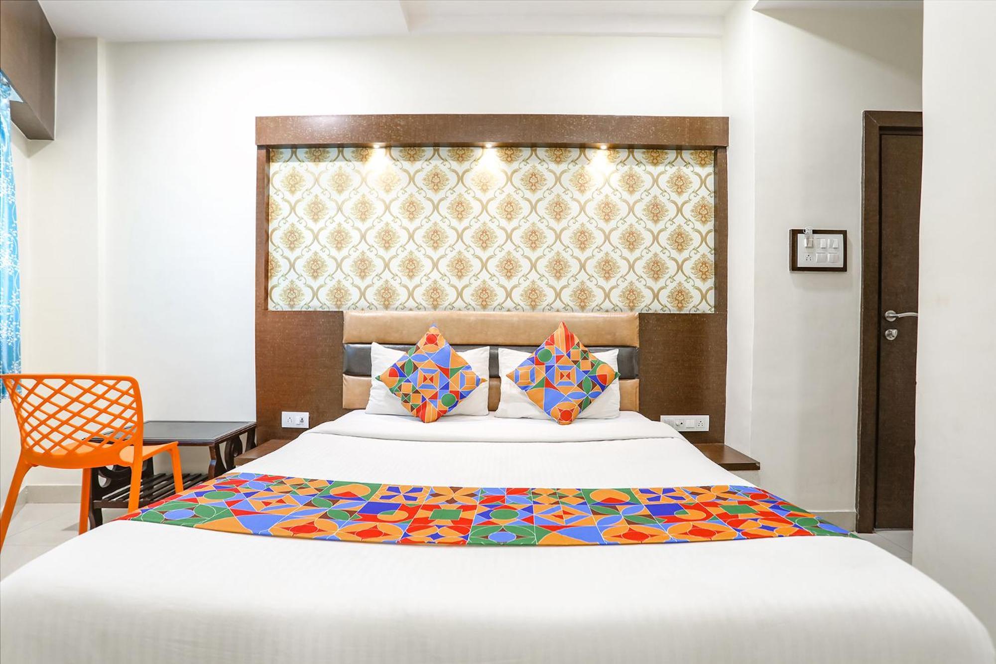 Hotel Fabexpress Geet Residency